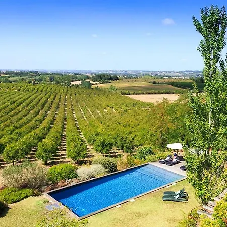 Le Petit Manoir Villa *