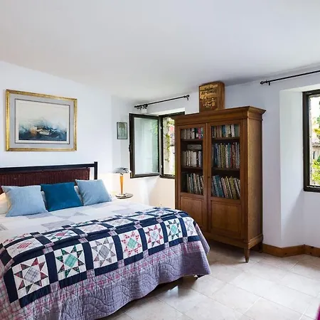 Le Petit Manoir Villa *